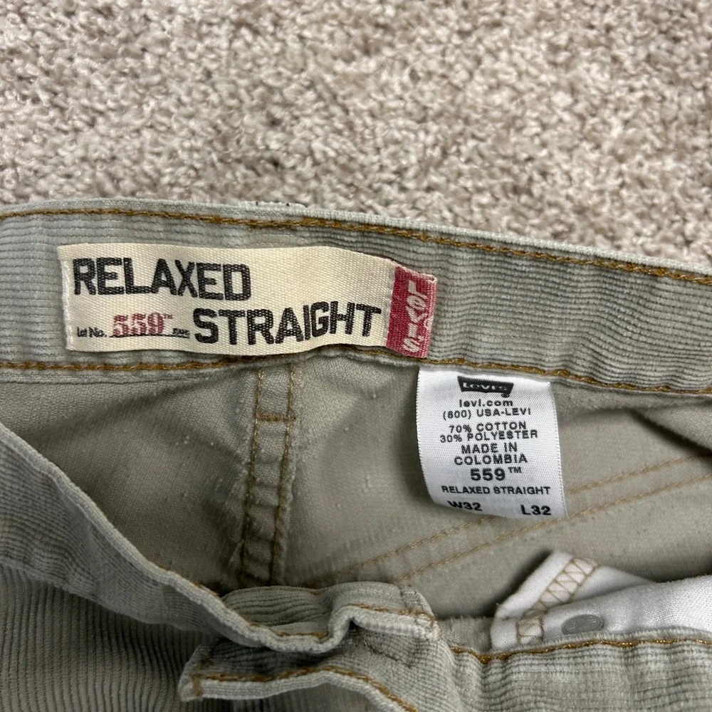 Levi's Relaxed Straight 559 Corduroy Pants Men Size 32x32 Vintage y2k Beige